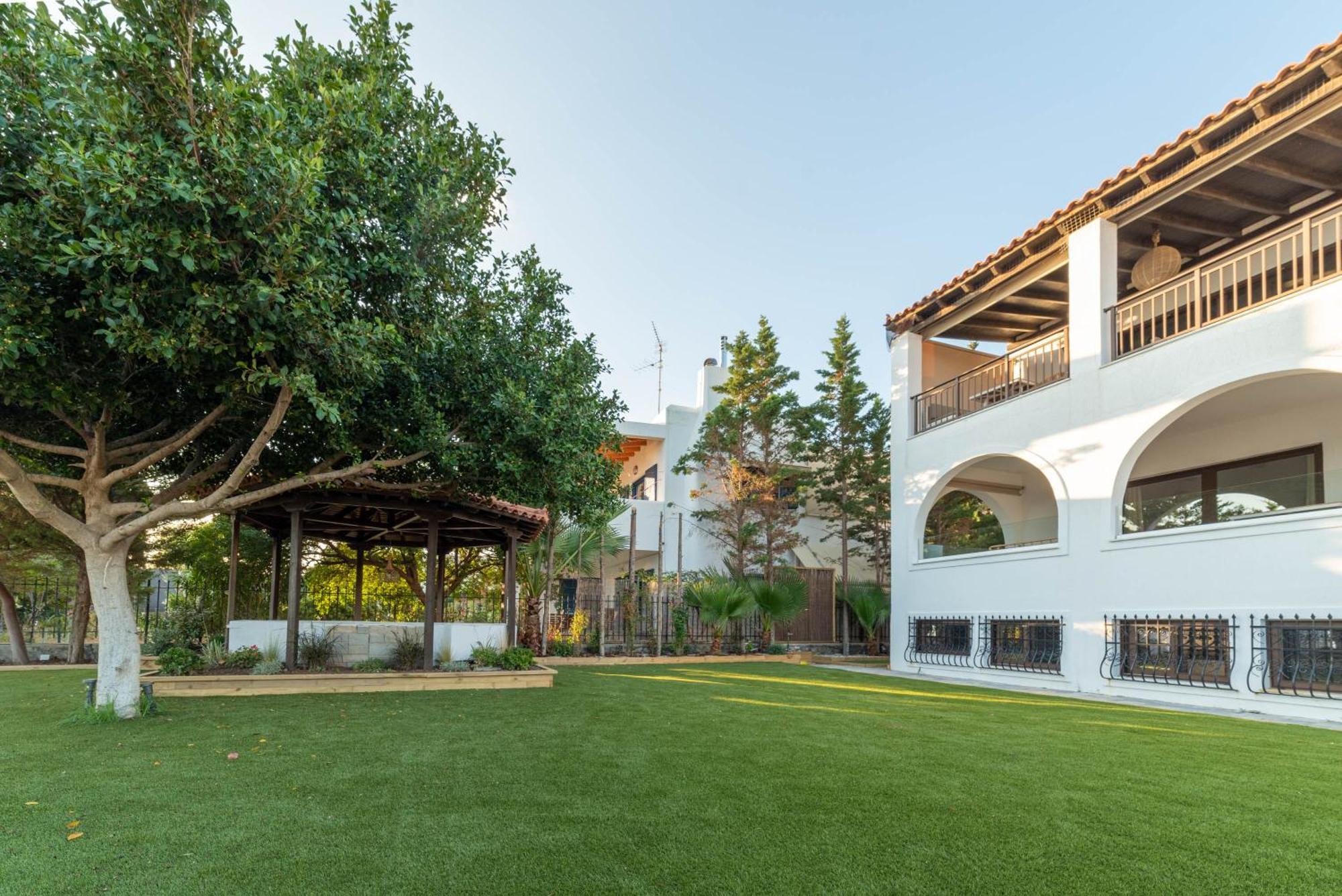 Alkis Guest House By Aegiankazarte Kapotidhes Bagian luar foto