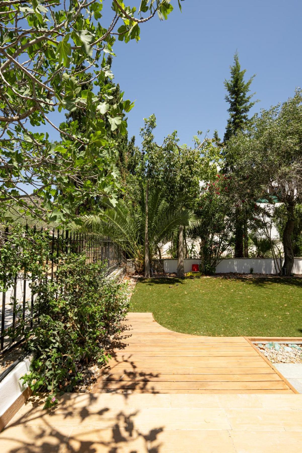 Alkis Guest House By Aegiankazarte Kapotidhes Bagian luar foto