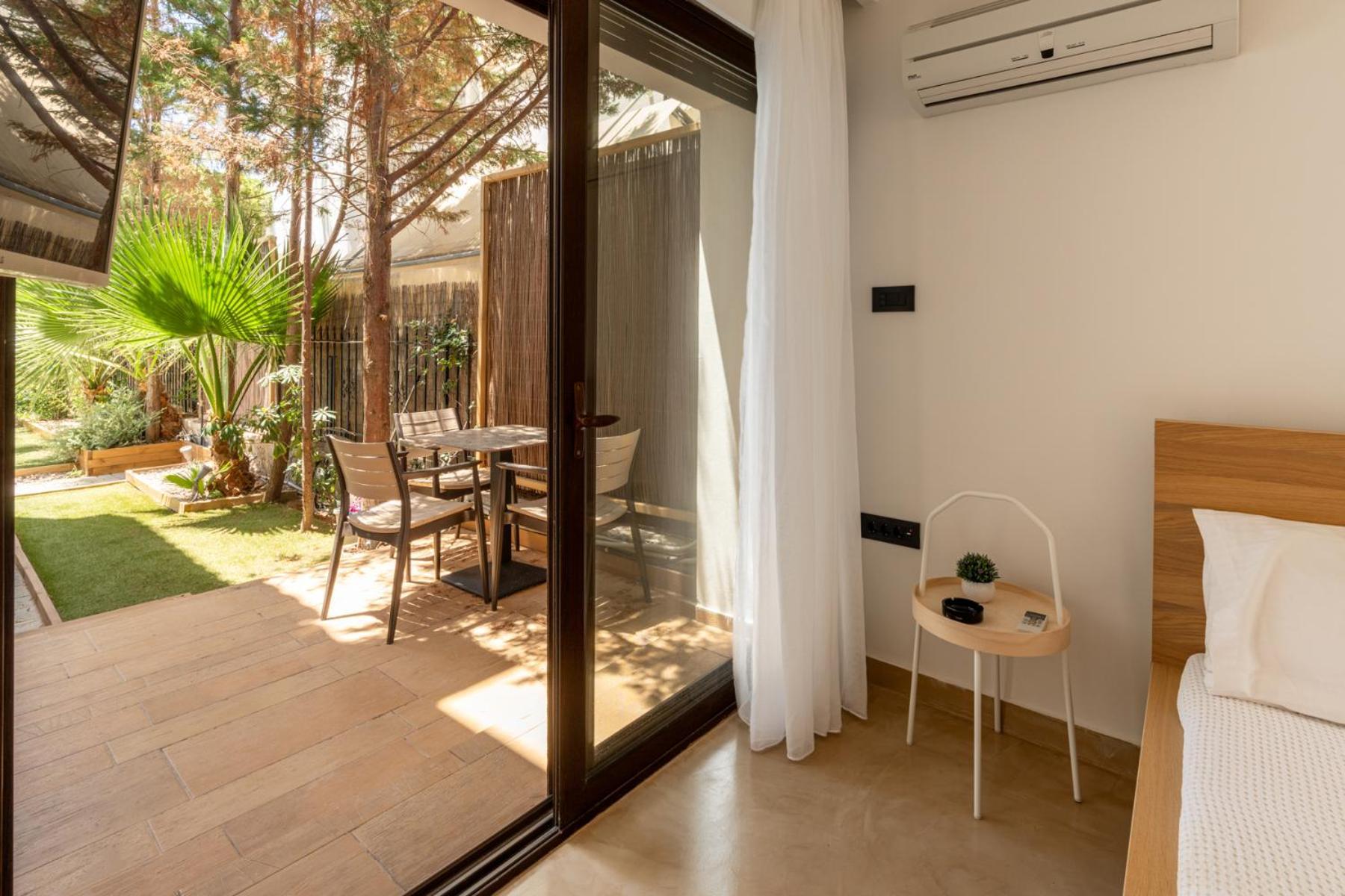 Alkis Guest House By Aegiankazarte Kapotidhes Bagian luar foto